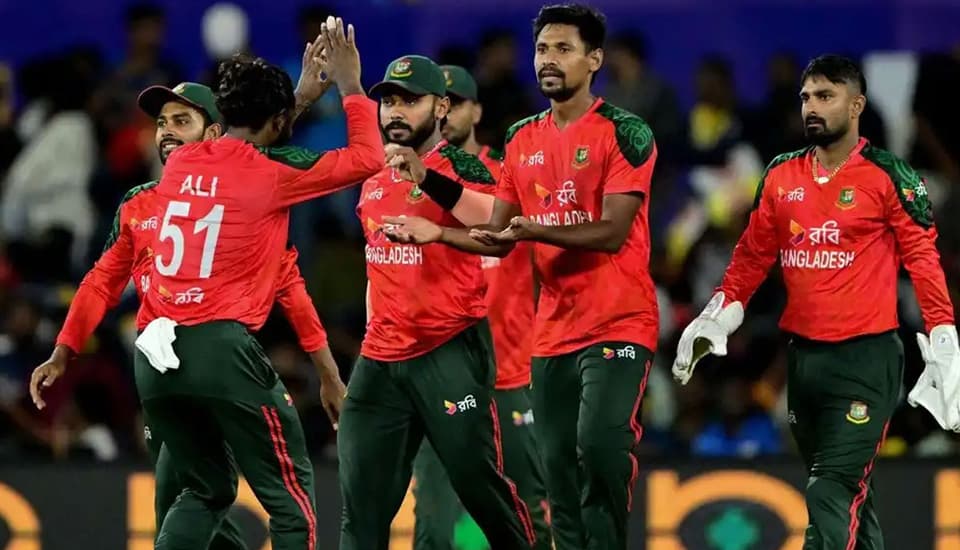 বাংলাদেশের টি–টোয়েন্টি বিশ্বকাপের দল ঘোষণা, কে আছেন কে নেই