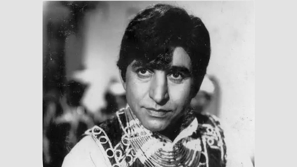 সত্তর ও আশির দশকে দর্শকদের কাছে জাভেদ ছিণলন পর্দা কাঁপানো নাচ আর অ্যাকশনের অনবদ্য এক মিশ্রণ।