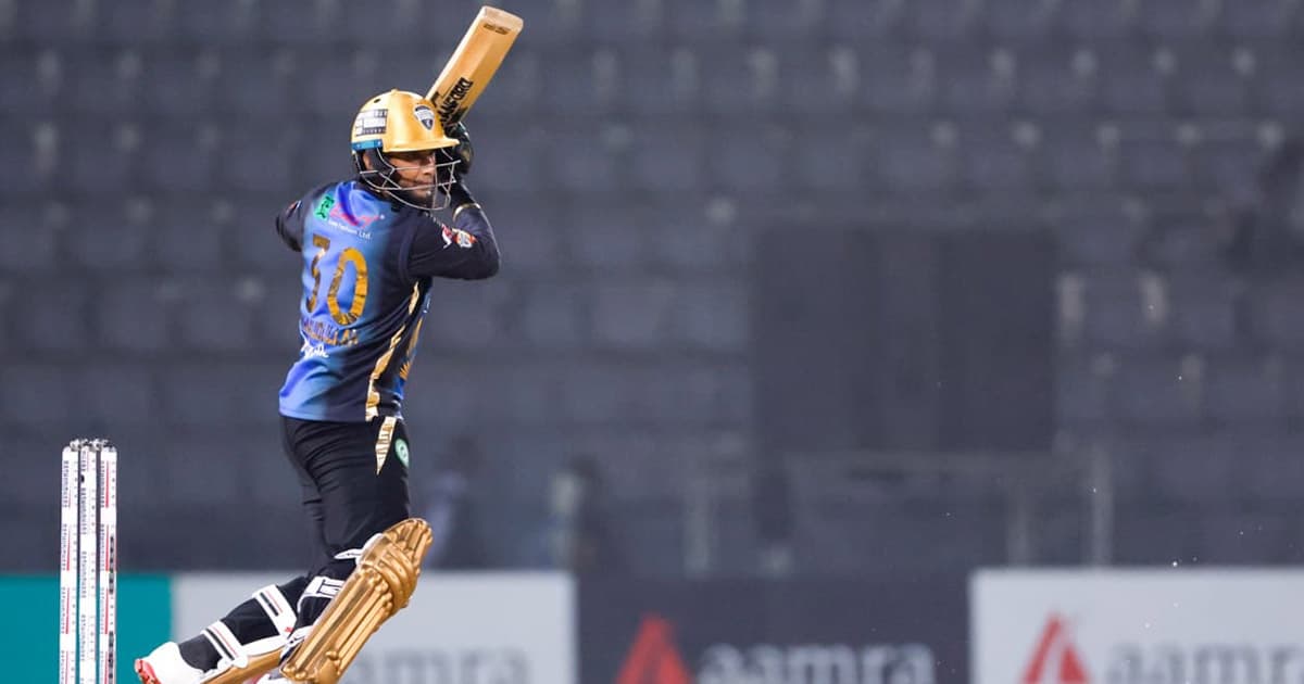 ত্রাতার ভূমিকায় মাহমুদউল্লাহ, রংপুরের জয়