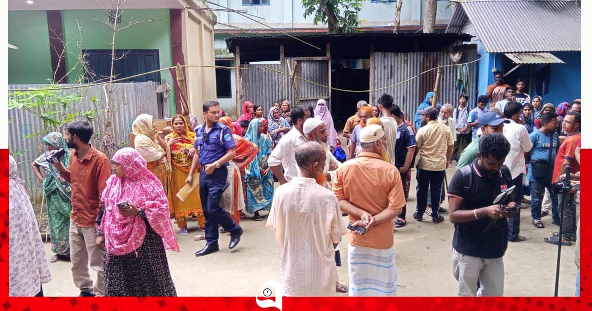 সৎ মায়ের পর আপন মাকেও কুপিয়ে হত্যা