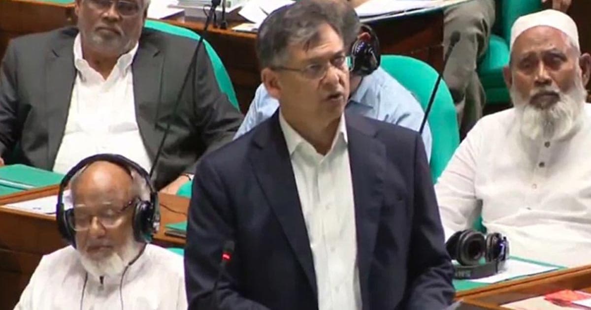শেখ হাসিনা দেশে ফিরলেই রায় কার্যকর: স্বরাষ্ট্রমন্ত্রী
