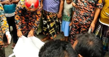 ট্রাকের চাকায় পিষ্ট হয়ে শিক্ষার্থীর মৃত্যু