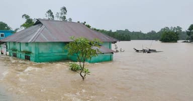 দুই নদীর পানি বিপৎসীমার ওপরে, ১৪ জেলায় বন্যার শঙ্কা