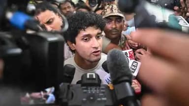 মোদী সরকারকে ২৪ ঘণ্টার আলটিমেটাম বিক্ষোভকারীদের