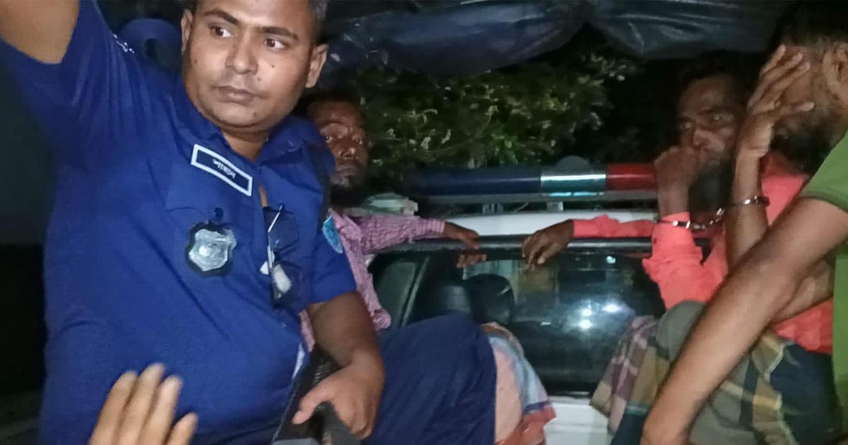 সুনামগঞ্জে অভিযান চালিয়ে ভারতীয় পণ্য জব্দ