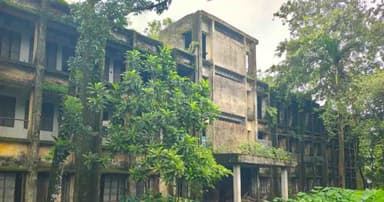 কোটি টাকার ভবন এখন মাদকসেবী-অসামাজিক কর্মকাণ্ডের আস্তানা