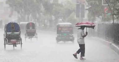 বেড়ায় টানা ভারী বর্ষণে স্থবির জনজীবন, বিপাকে দিনমজুর