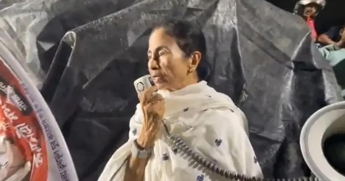 উত্তপ্ত কলকাতা, রাস্তায় মমতা