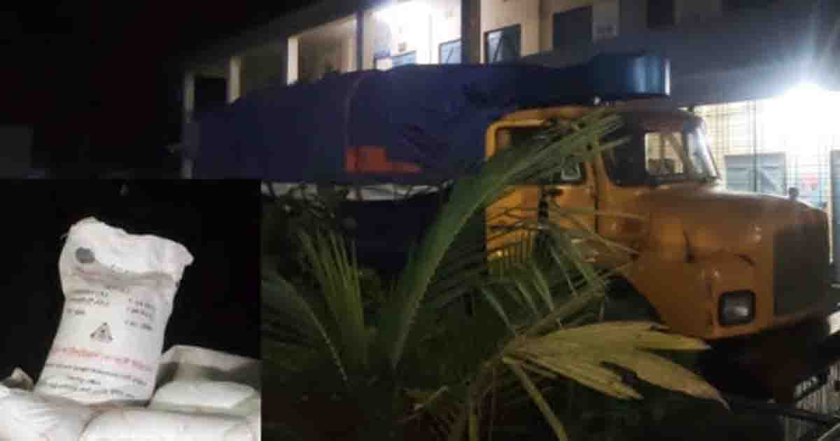 ঠাকুরগাঁওয়ে চালানবিহীন ট্রাকভর্তি ডিএপি সার জব্দ