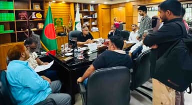 ৪ দফা দাবিতে উপাচার্য বরাবর স্মারকলিপি