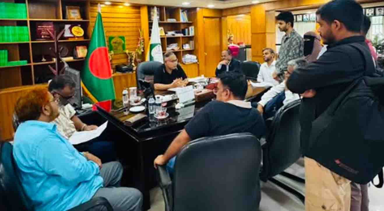 ৪ দফা দাবিতে উপাচার্য বরাবর স্মারকলিপি