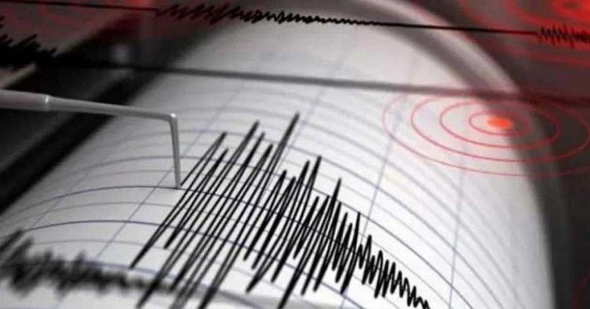 যুদ্ধের মধ্যেই ইরানে ভূমিকম্পে কাঁপল