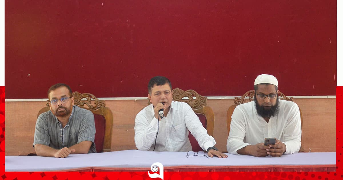 র্যাগিং প্রতিরোধে শিক্ষার্থীদের সাথে মতবিনিময়