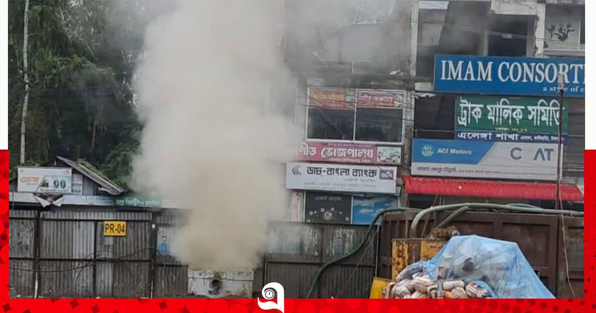 যমুনা সেতু মহাসড়কের এলেঙ্গায় তিতাস গ্যাসের প্রধান পাইপলাইনে ফাটল