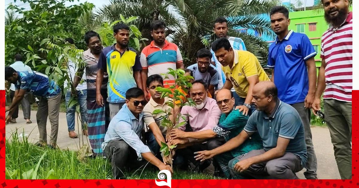 জুলাই আন্দোলনে নিহত নেতাকর্মীর স্মরণে বৃক্ষরোপণ