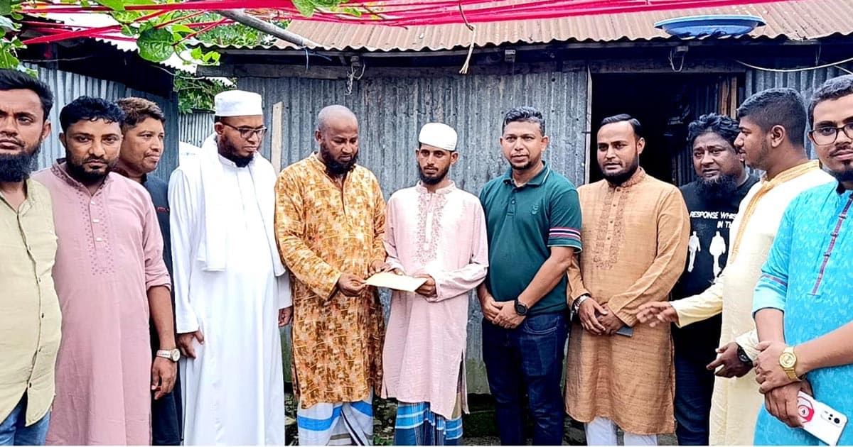 অসহায় তাজিবুরের পাশে ত্রিশাল মানবকল্যাণ ফাউন্ডেশন