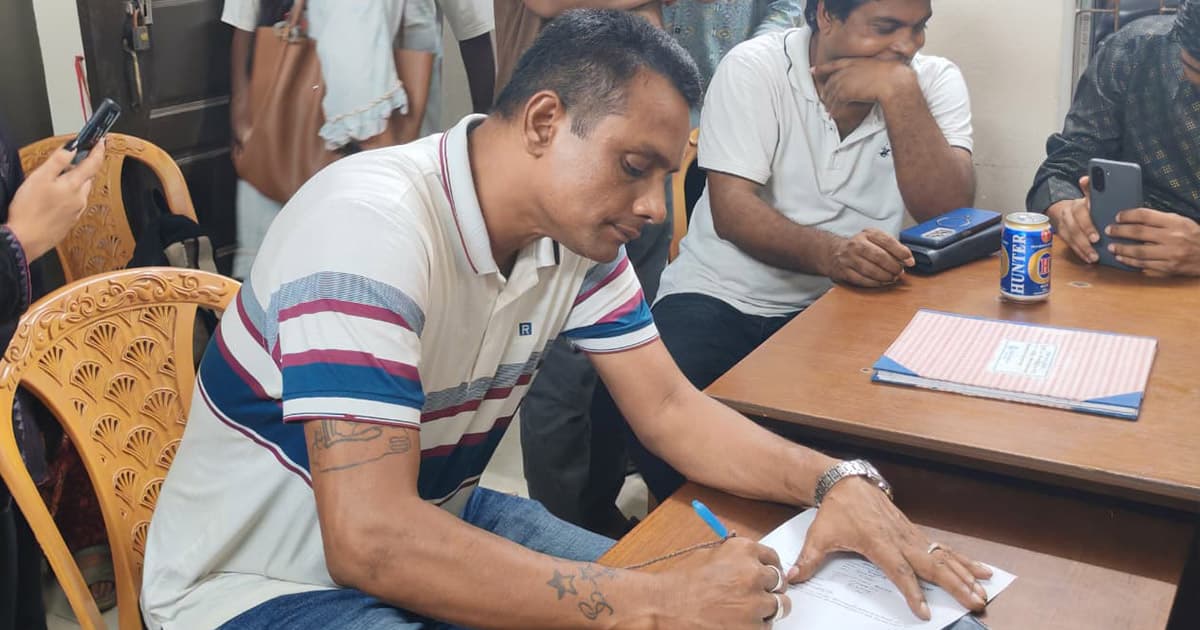 নারী শিক্ষার্থীদের গোপনে ছবি, স্বীকারোক্তির পর মুচলেকায় মুক্ত