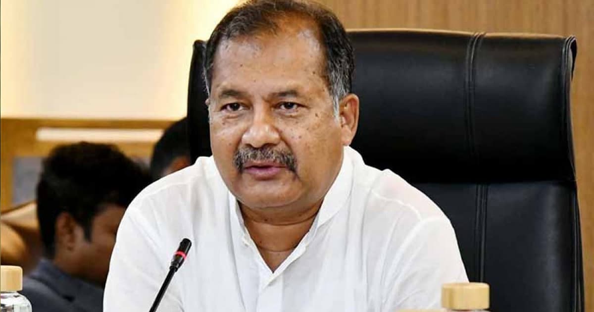 সাংবাদিকের কাজ তথ্য দেওয়া, অ্যাক্টিভিস্ট হওয়া নয়: তথ্যমন্ত্রী