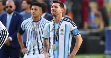 ব্যালন ডি’অর জিততে পারবেন মেসি?