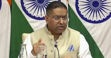 দ্বিপাক্ষিক সম্পর্ক নতুন মাত্রায় নেওয়ার তাগিদ দিল্লির