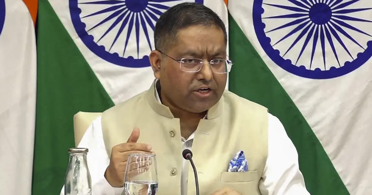 দ্বিপাক্ষিক সম্পর্ক নতুন মাত্রায় নেওয়ার তাগিদ দিল্লির