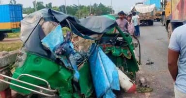 মাধবপুরে সড়ক দুর্ঘটনায় তিনজন আহত