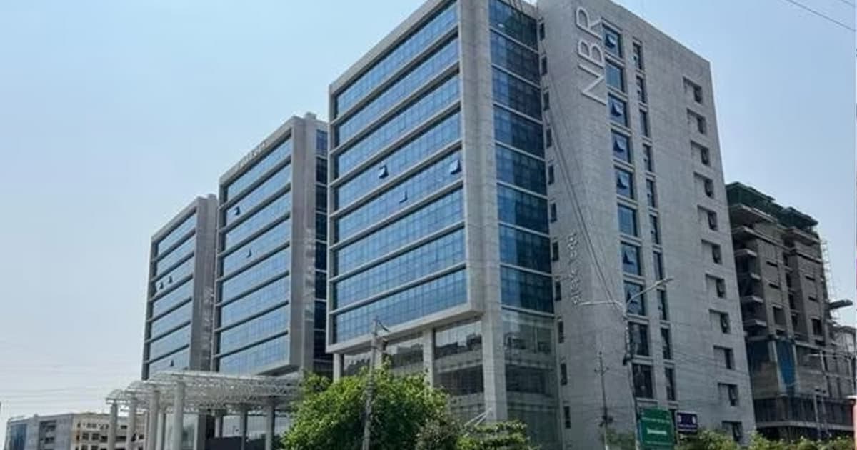 রাজস্ব আয়ের লক্ষ্য ৬ লাখ ৯৫ হাজার কোটি টাকা