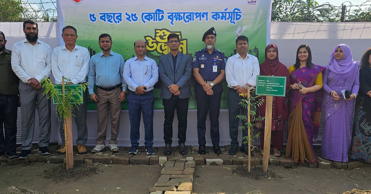 বান্দরবানে বৃক্ষরোপণ কর্মসূচির উদ্বোধন