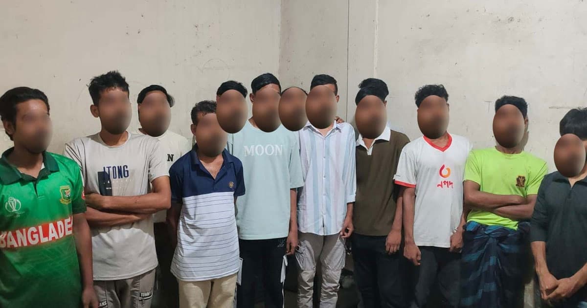 বিশেষ অভিযানে যাত্রাবাড়ী ও মুগদা এলাকায় গ্রেপ্তার ৩০