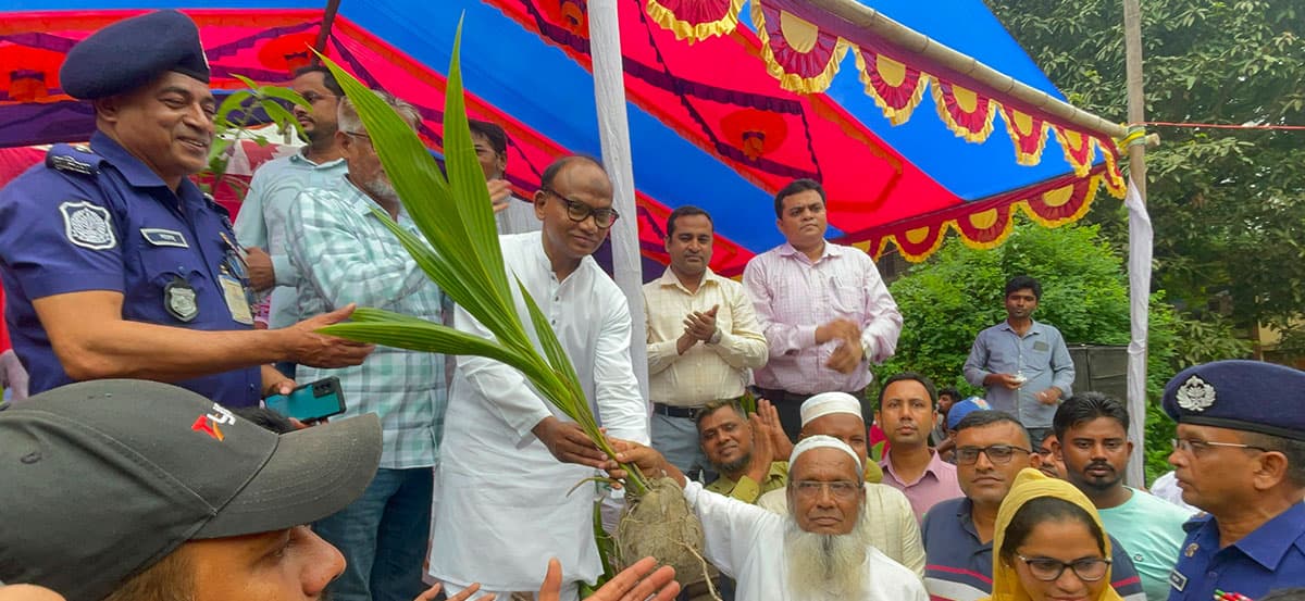 কৃষি প্রণোদনার উদ্বোধন, বিনামূল্যে বীজ-সার বিতরণ