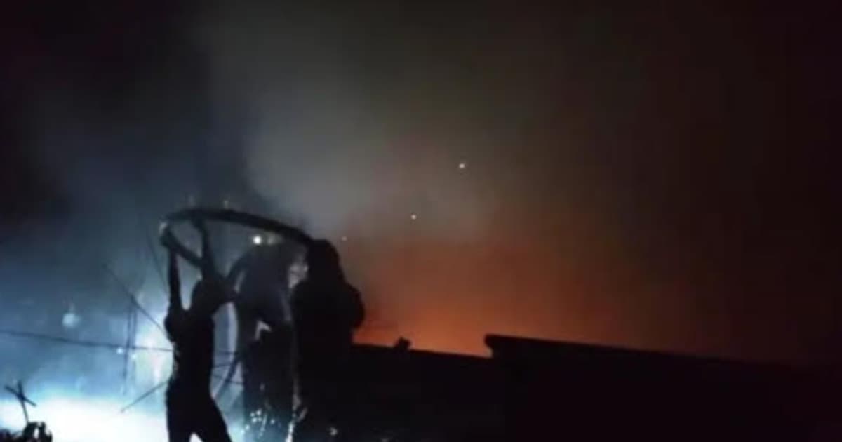 বিদ্যুৎ ফিরতেই আগুন, কলমাকান্দায় ব্যবসায়ীর স্বপ্ন পুড়ে ছাই