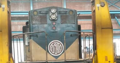 পার্বতীপুর কারখানায় ৫টি রেল ইঞ্জিন মেরামত