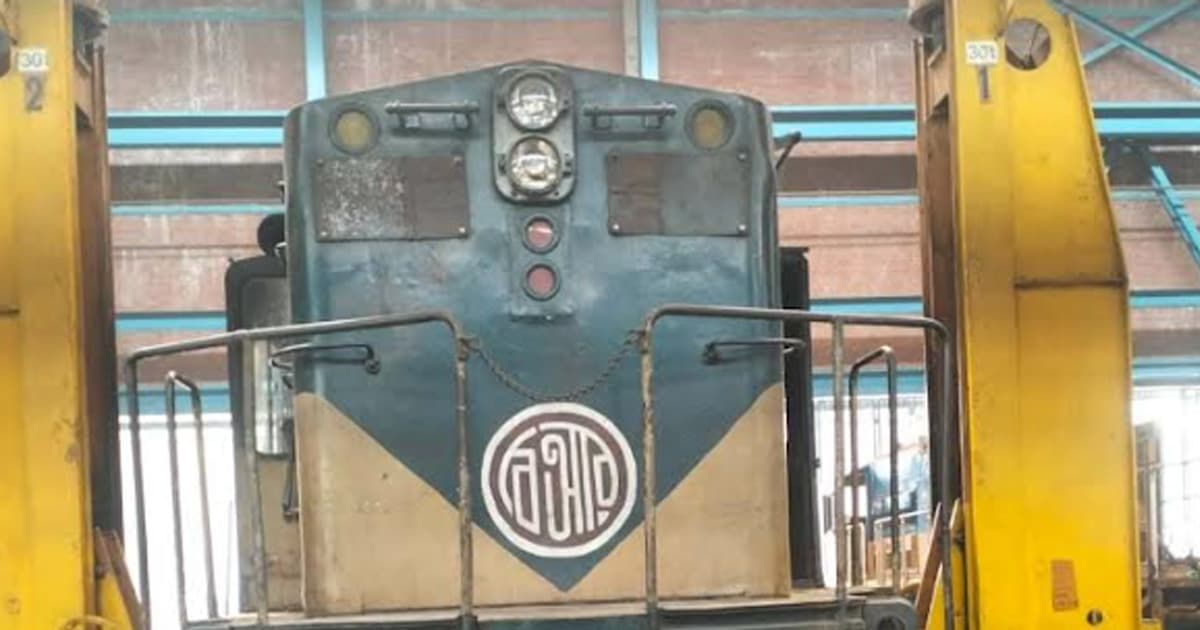 পার্বতীপুর কারখানায় ৫টি রেল ইঞ্জিন মেরামত