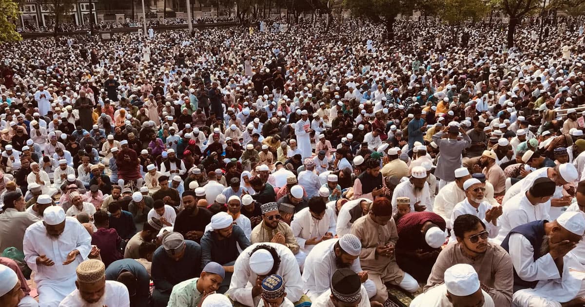 সিলেটে ঈদের জামাতে মুসল্লীদের ঢল