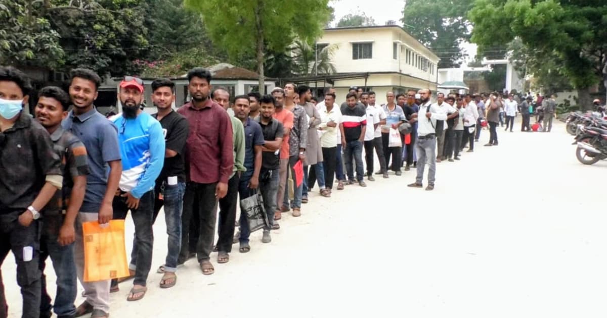 চুয়াডাঙ্গায় ‘ফুয়েল কার্ড’ বিতরণের সময় বাড়ল আরও দুই দিন