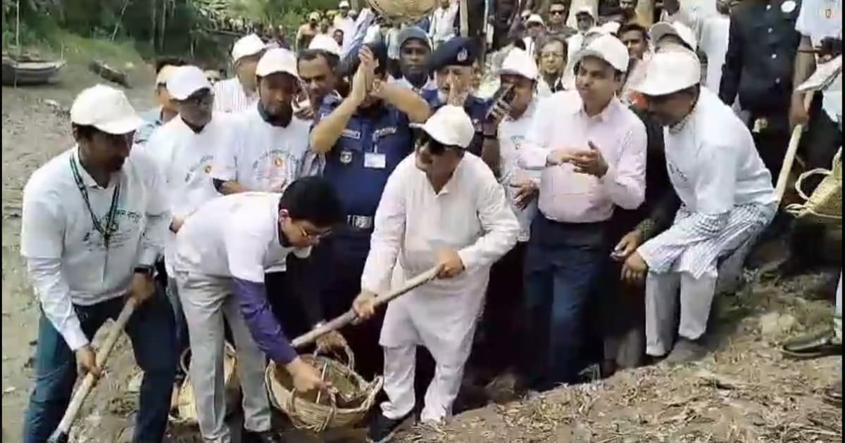 সরকারি অর্থ আত্মসাৎ সহ্য করা হবে না: তথ্য মন্ত্রী