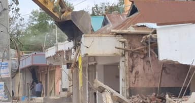 নেত্রকোনায় অবৈধ স্থাপনায় উচ্ছেদ অভিযান