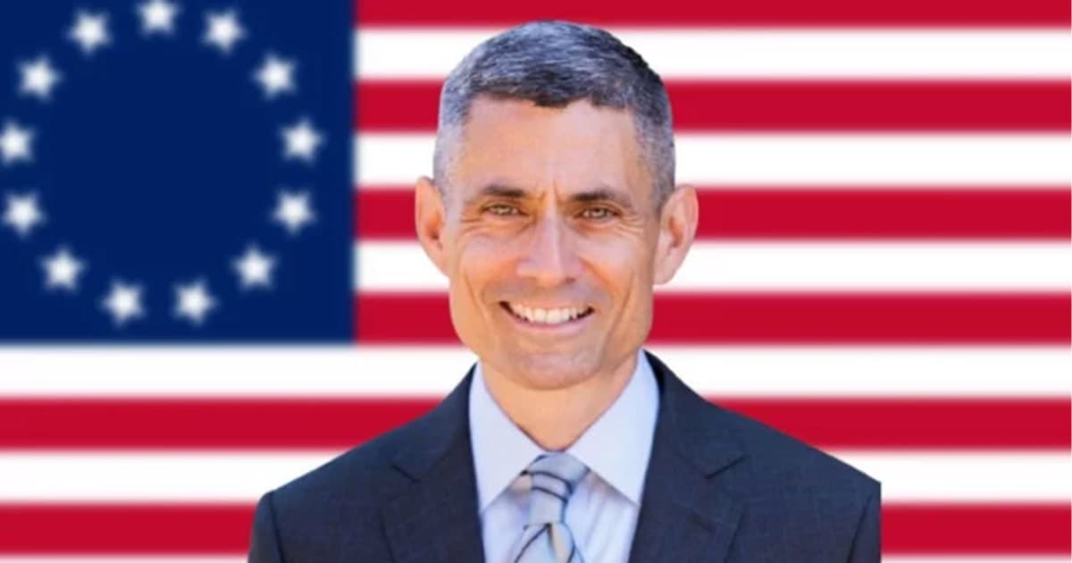 জিয়াউর রহমান ও খালেদা জিয়ার কবরে শ্রদ্ধা নিবেদন পল কাপুরের