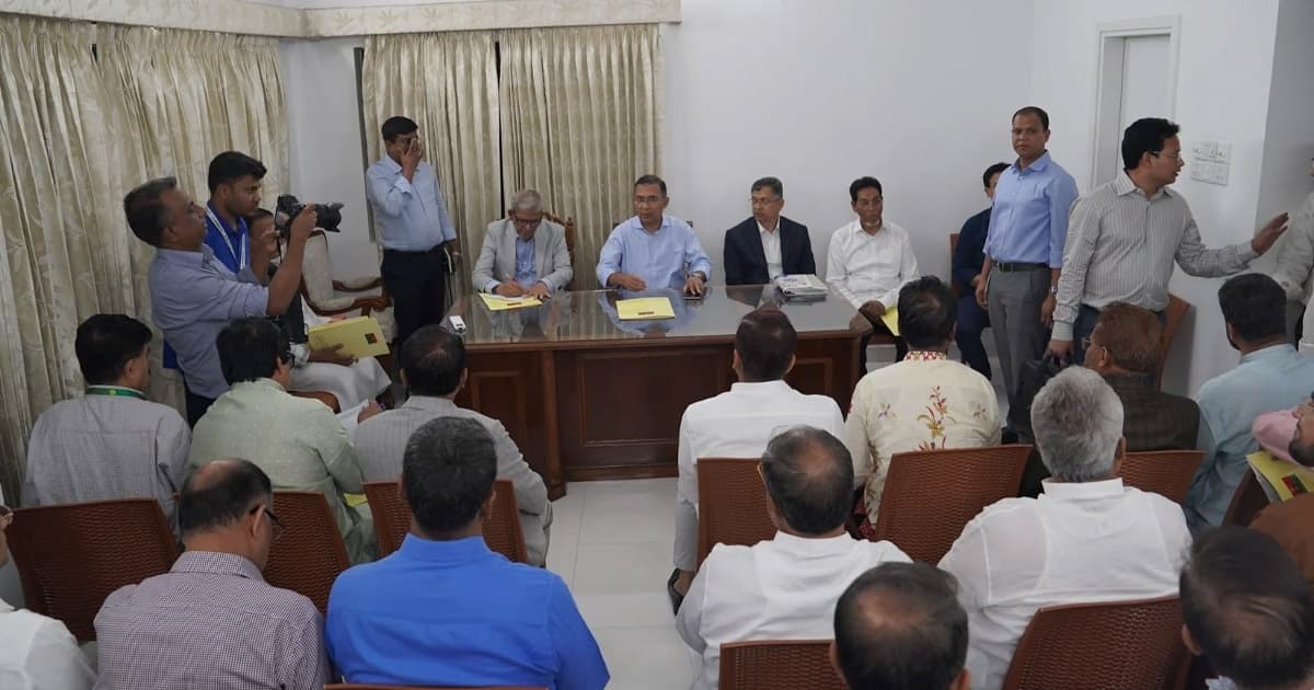 নয়াপল্টনে নেতাদের সঙ্গে তারেক রহমানের মতবিনিময়