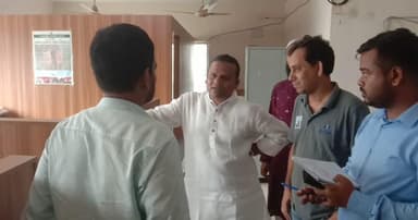 বরিশালে বিআইডব্লিউটিএ দপ্তরে প্রতিমন্ত্রীর ঝটিকা অভিযান