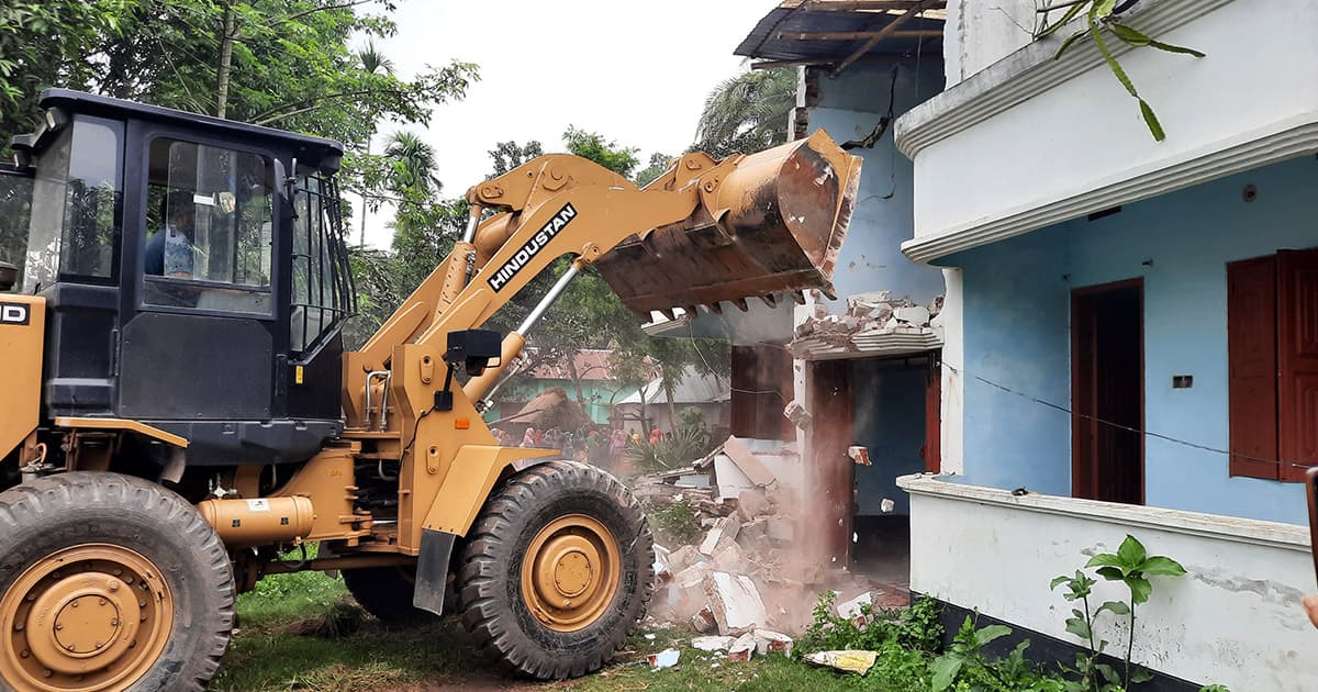ঝিনাইদহের শৈলকুপায় মহাসড়কের ২২টি স্থাপনা অপসারণ