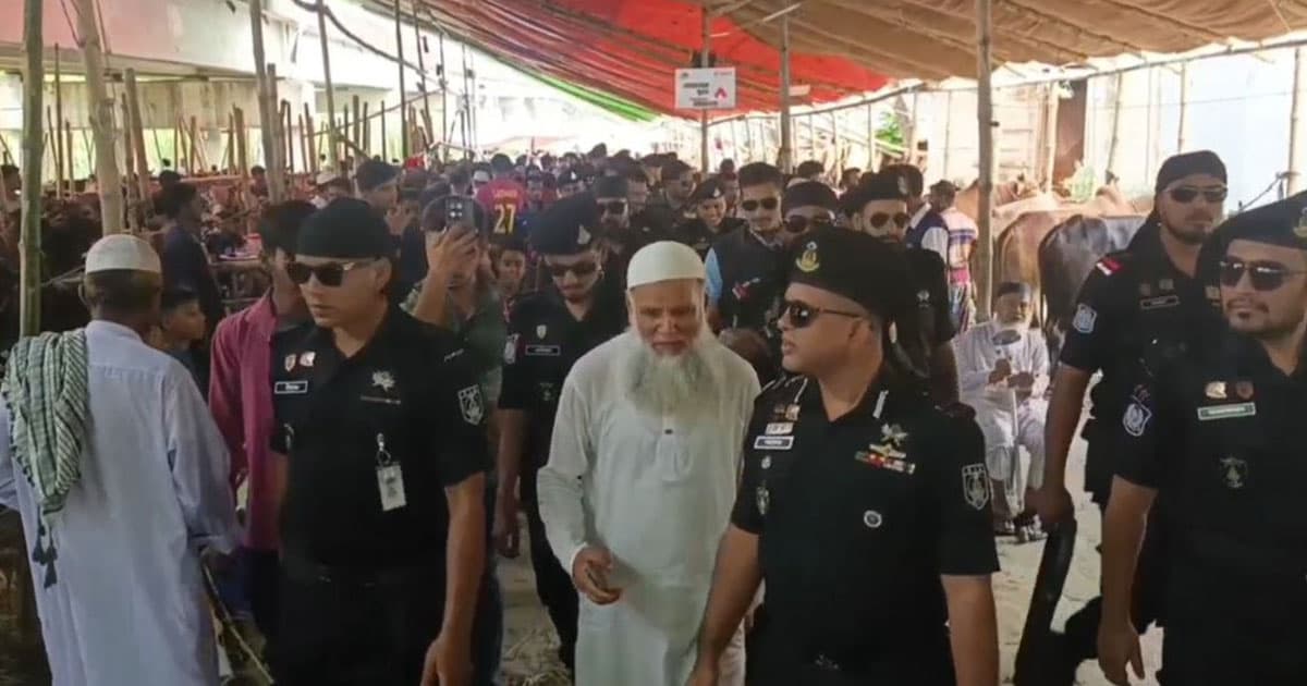 পশুর হাটে চাঁদাবাজি ও জাল টাকা রোধে র্যাবের নজরদারি