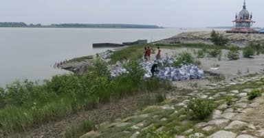 শ্যামনগরে খোলপেটুয়া নদীতে ভাঙ্গন, শঙ্কায় দশ গ্রাম