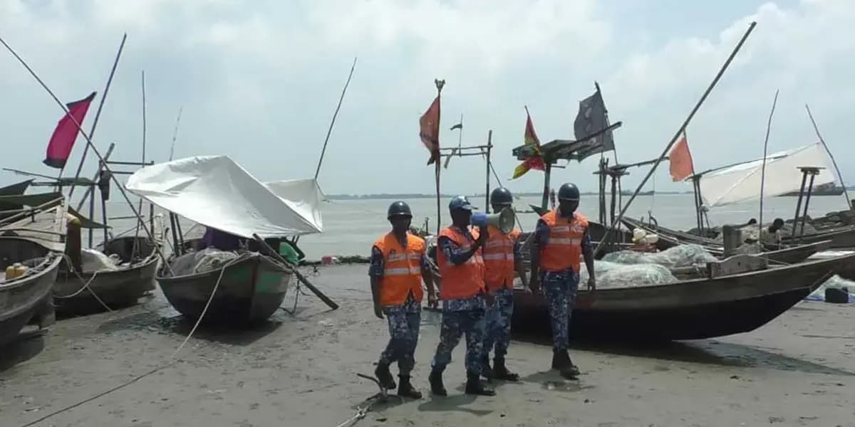 ঢাকাসহ ১০ অঞ্চলে বজ্রসহ বৃষ্টির আভাস