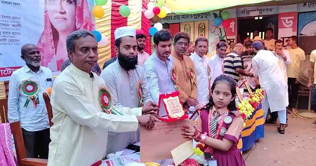 লালপুরে কৃতি শিক্ষার্থীদের সংবর্ধনা