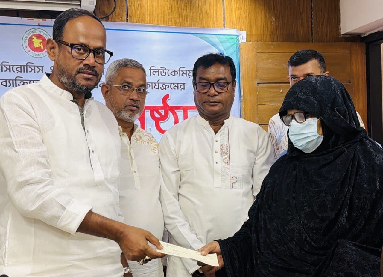 মানুষের পাশে থাকতে সরকার প্রতিশ্রুতিবদ্ধ: প্রতিমন্ত্রী টুকু