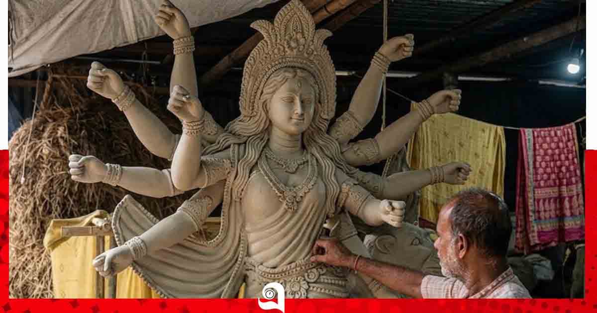 দেবীর আগমন ঘোটকে, পূজার প্রস্তুতিতে ব্যস্ত সুনামগঞ্জ