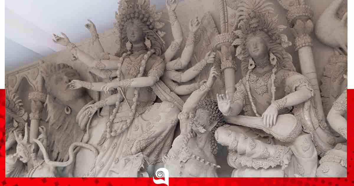 শ্যামনগরে ৭১টি মন্ডপে চলছে শারদীয়া দুর্গোৎসবের প্রস্ততি