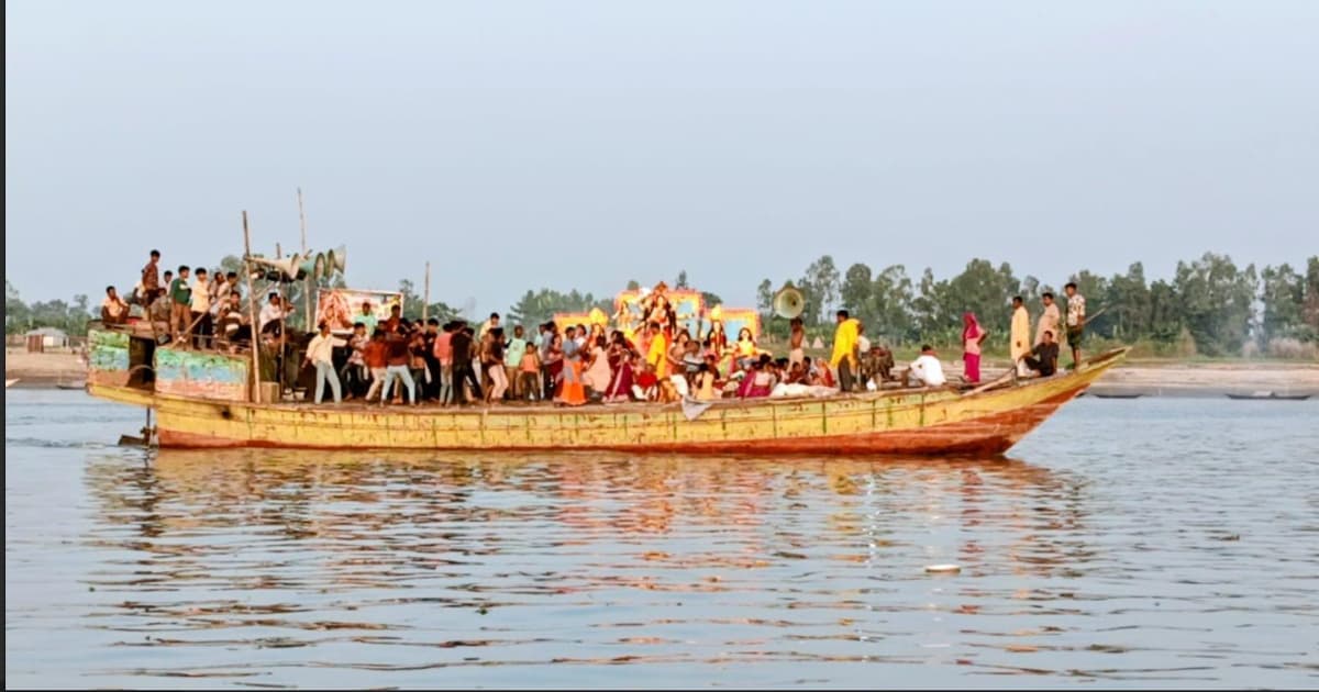 সারিয়াকান্দির যমুনা-বাঙালি-সুখদহে প্রতিমা বিসর্জন