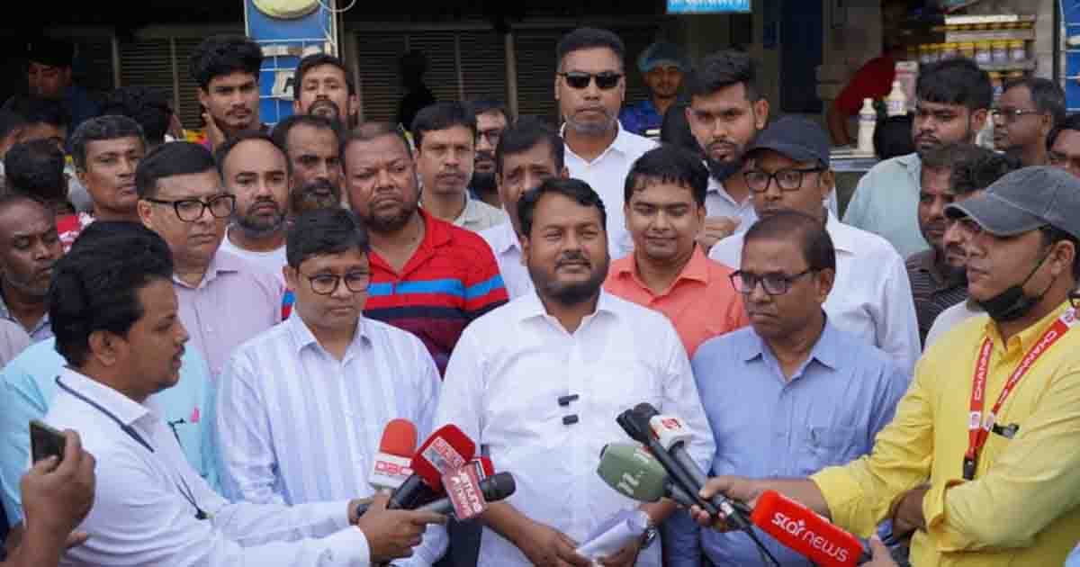 ফুটপাত ছাড়তে হবে, পুনর্বাসনও পাবে হকাররা: রাসিক প্রশাসক